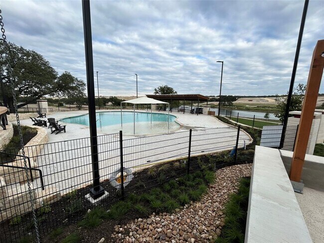 Building Photo - 537 Bauer Lp