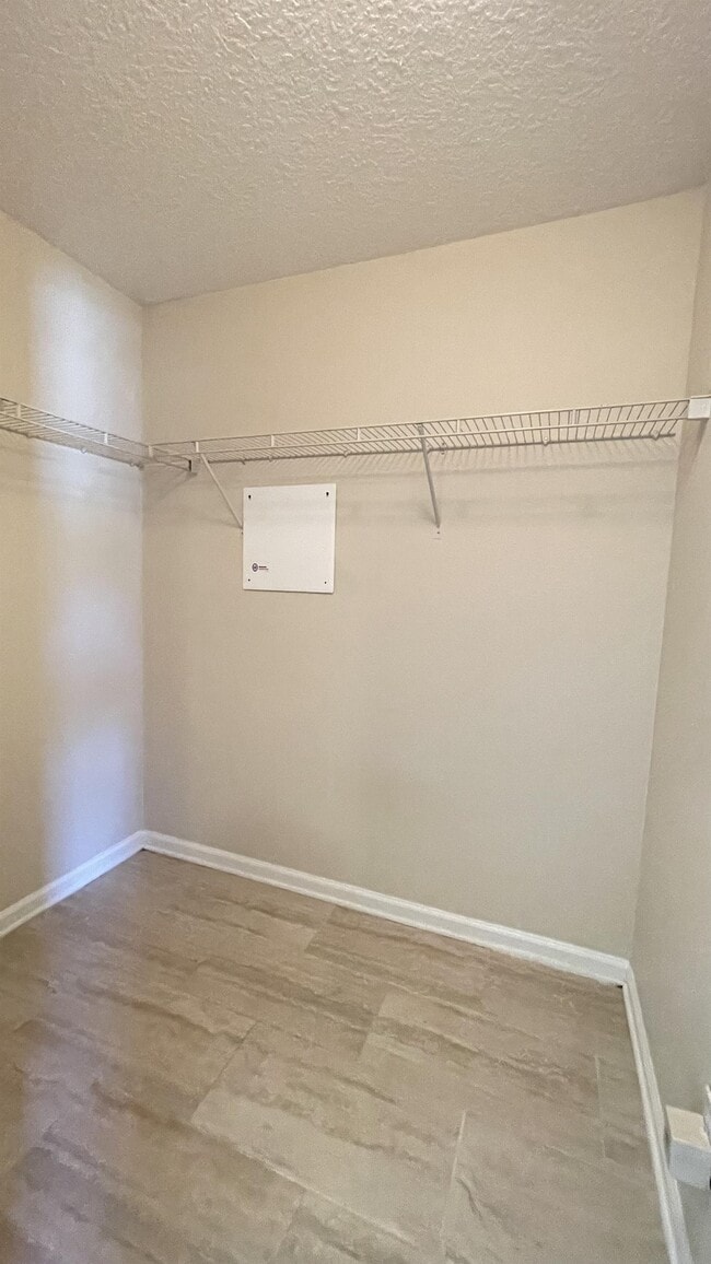 Building Photo - 1707 Biscayne Bay Cir