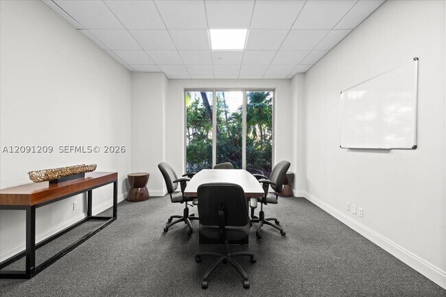 Building Photo - 4001 S Ocean Dr