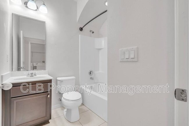 Building Photo - 225 Tarracina Way