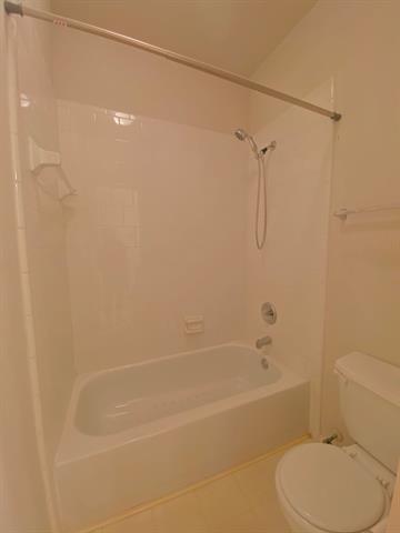 Building Photo - 2217 Hunters Run Dr