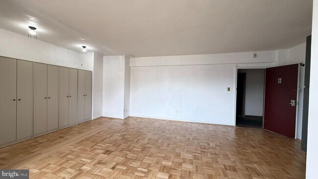 Building Photo - 2500 Q St NW