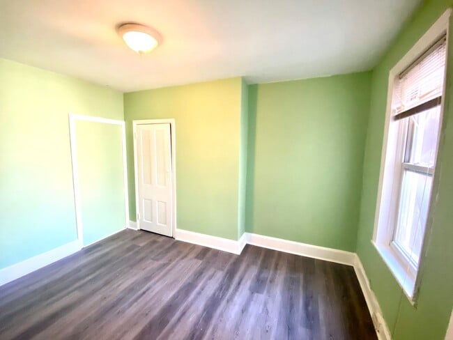 Building Photo - 1107 W Colona St