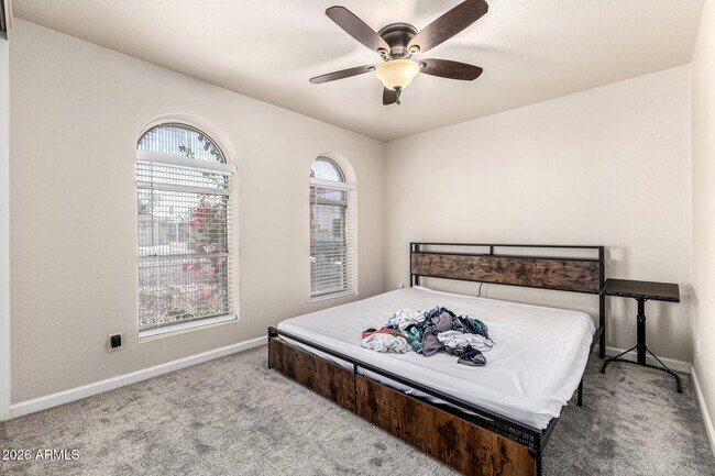 Building Photo - 2502 E Malibu Dr