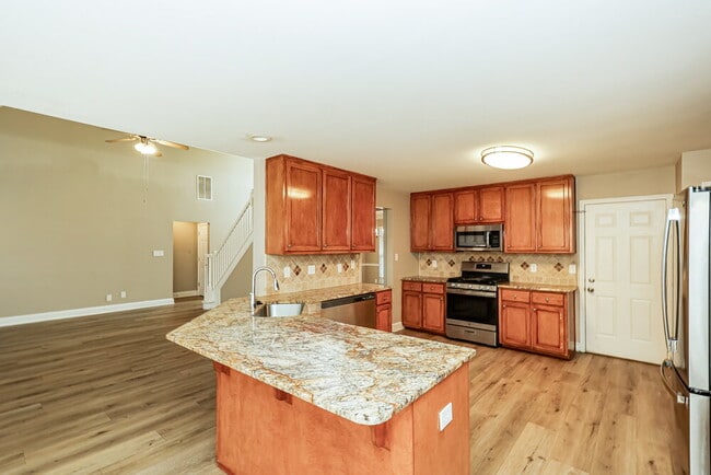 Building Photo - 215 Doe Hollow Trace