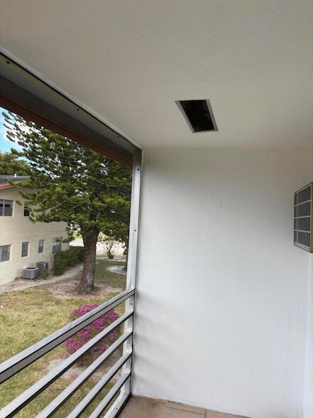 Building Photo - 374 Camden P