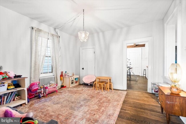 Building Photo - 222 S Raleigh St