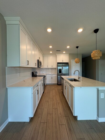 Building Photo - 5535 Tripoli Dr