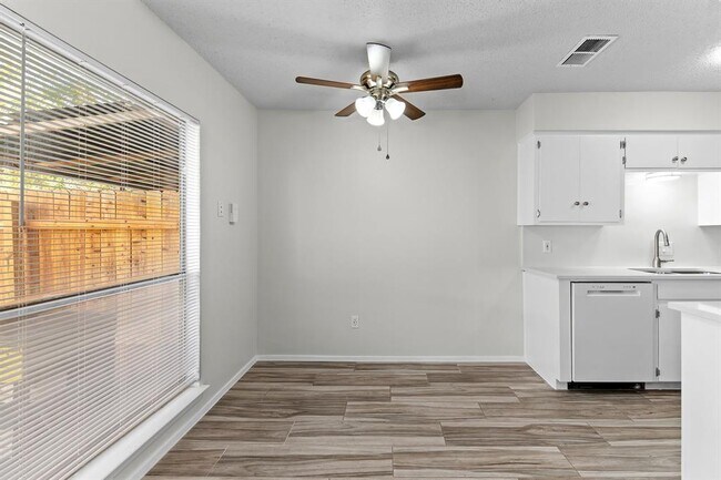 Building Photo - 10807 Lambert Cir