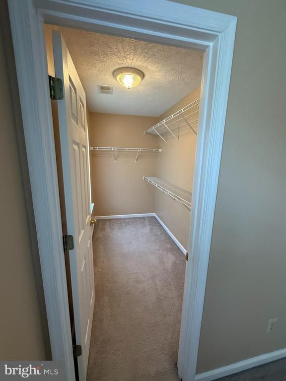 Building Photo - 2047 Harvest Dr