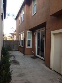 Building Photo - Modesto: $2529  3 bedroom 2.5 bath well ma...