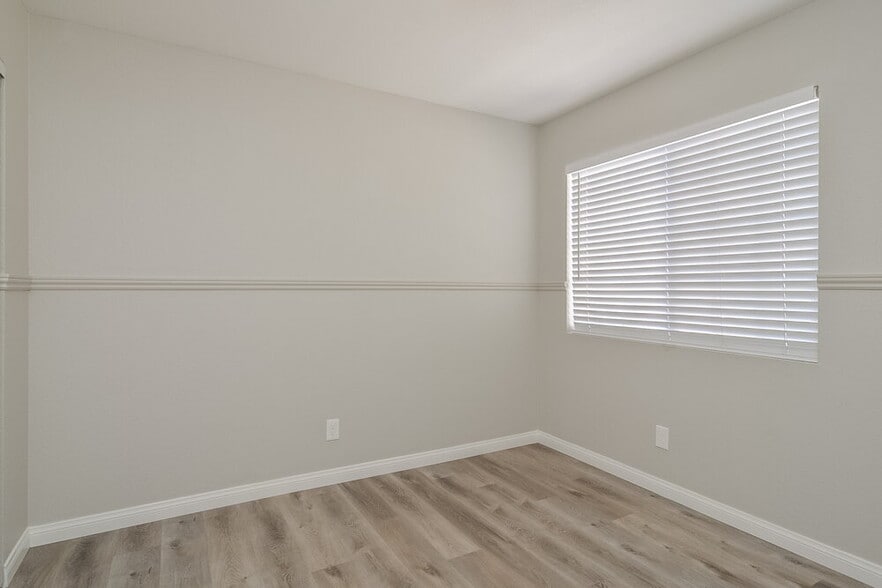 Building Photo - 5571 Slice Dr