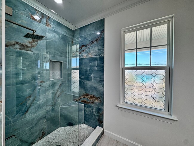 Building Photo - A Block From The Beaches! Ready 09-21-26! Oversized Parking Pad, Pet Friendly!