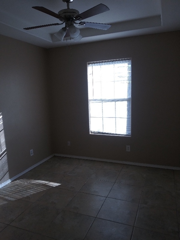 Building Photo - 4720 Sandpiper Ave