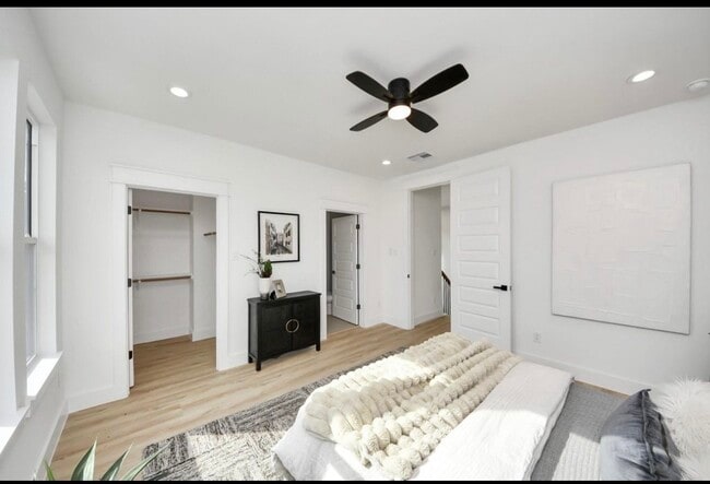 Building Photo - 7911 Lynette St