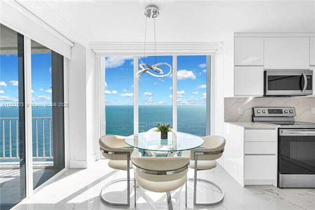 Building Photo - 881 Ocean Dr