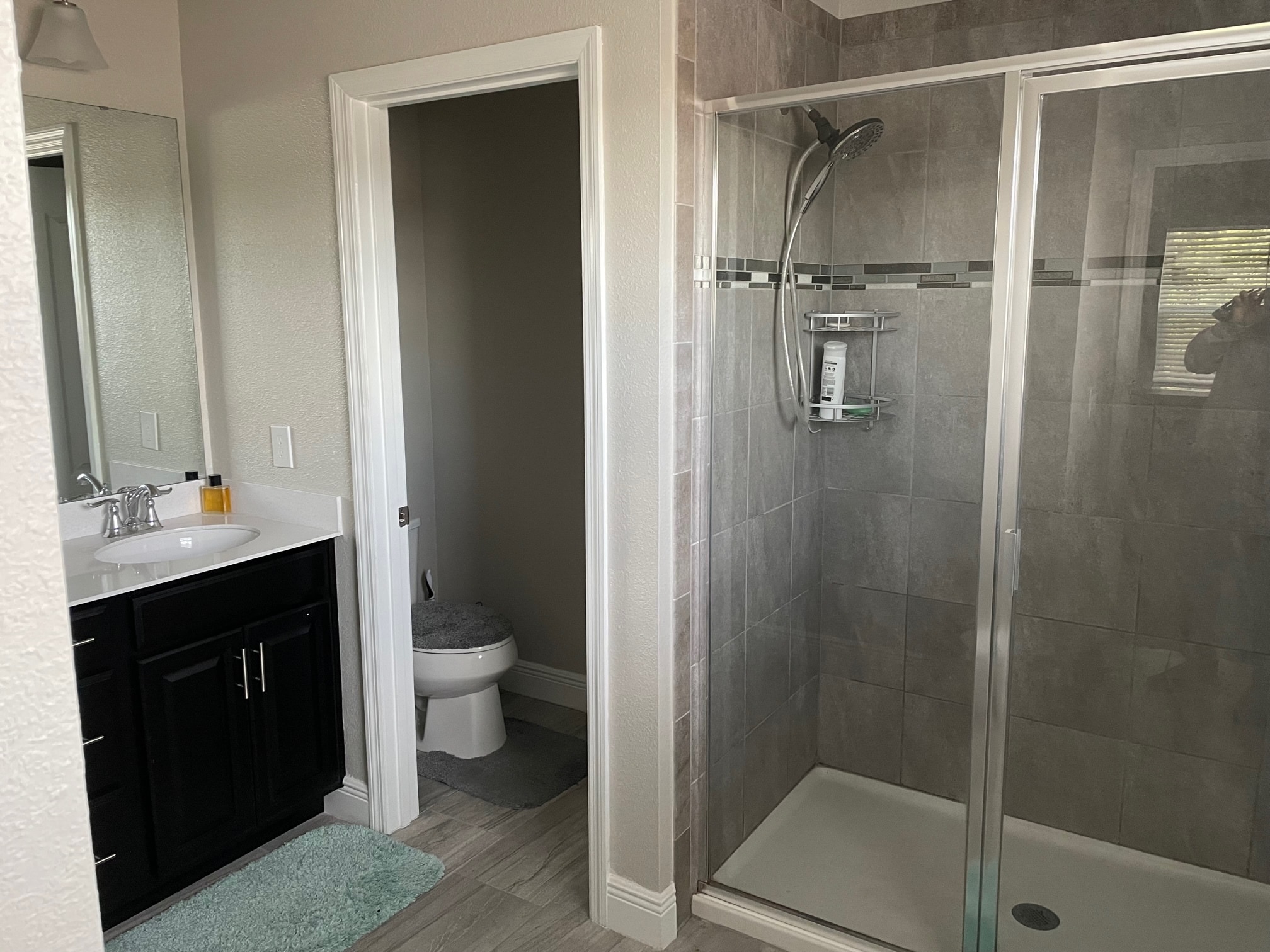 master bath - 608 Bethesda Ct