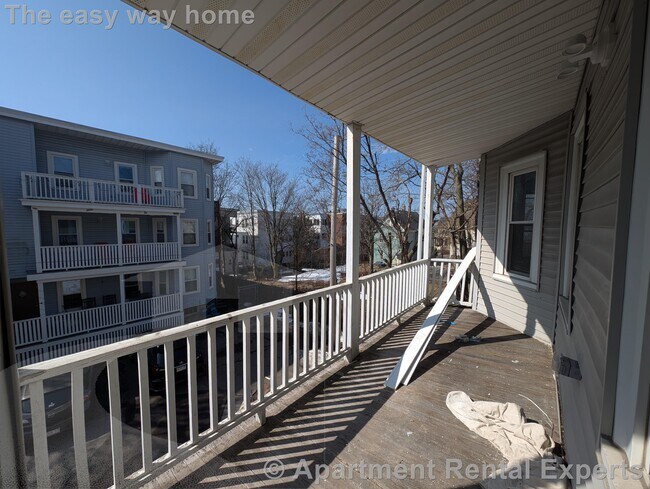 Building Photo - 5-7 Lowell Cir Unit #2