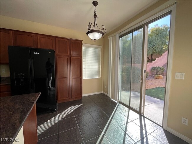 Building Photo - 275 Red Eucalyptus Dr