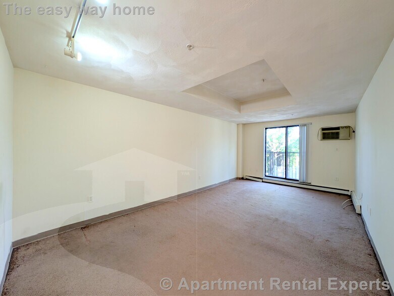 Building Photo - 373 Highland Ave