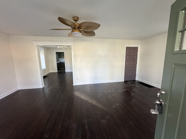 Building Photo - 1329 Rowland Ave