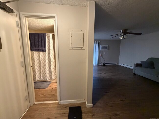 Building Photo - 280 Burgundy Hill Ln