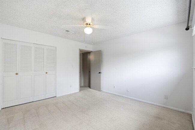 Building Photo - 2275 Triway Ln