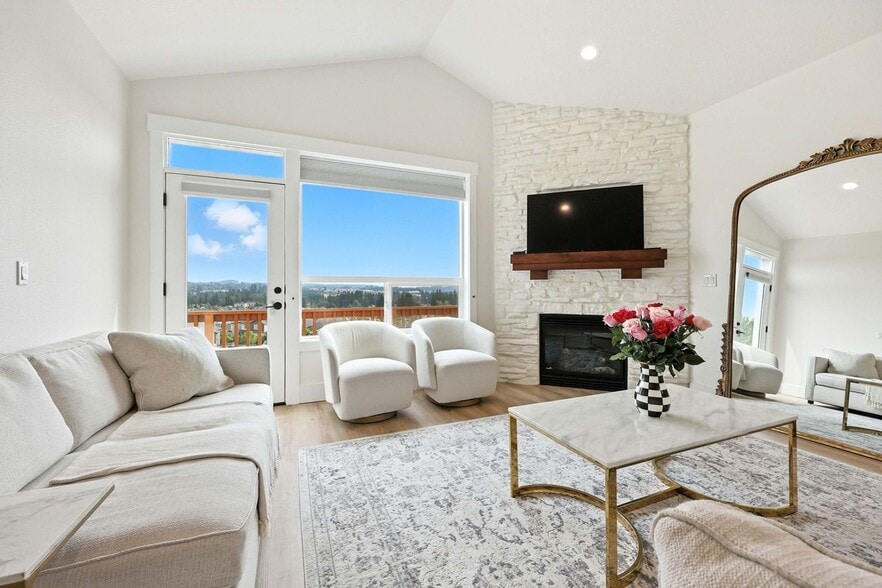 Primary Photo - 15004 SE Shaunte Ln