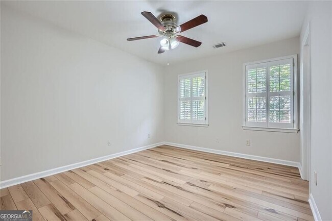 Building Photo - 12 Honour Ave NW