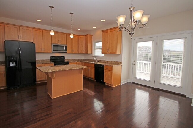 Building Photo - Stunning 3 Bed Rental with Deck & Pond View!