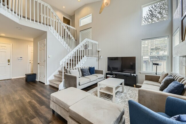 Building Photo - 5139 Sydney Ave