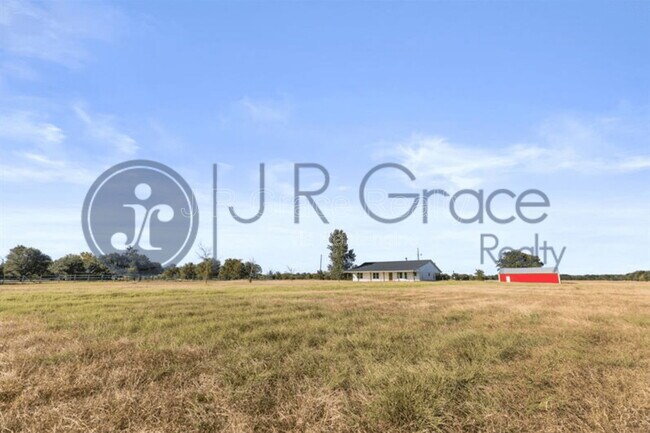 Building Photo - 740 N League Ranch Rd