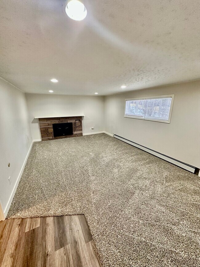 Building Photo - 2816 W Dell Dr