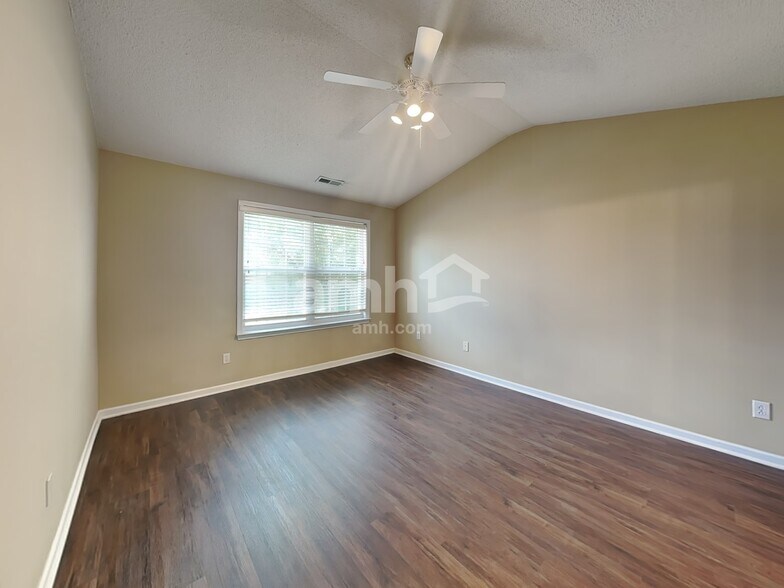 Building Photo - 706 Bellmeade Bay Dr