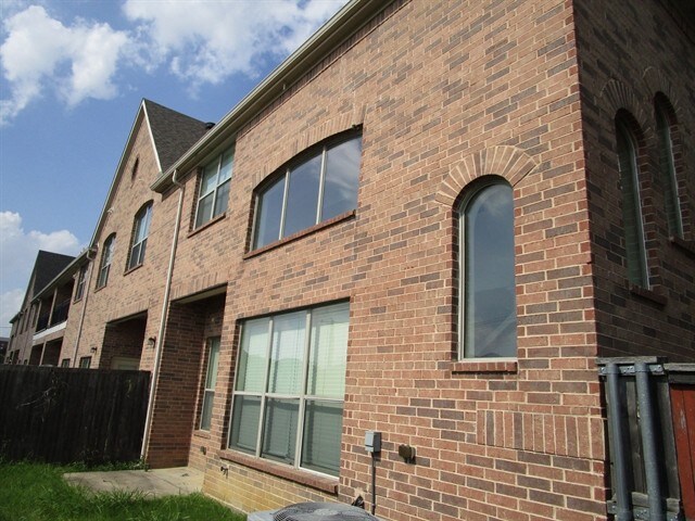 Building Photo - 1819 LeAnn Ln