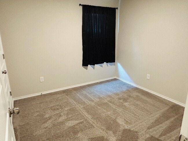 Building Photo - 11804 Krew Wy