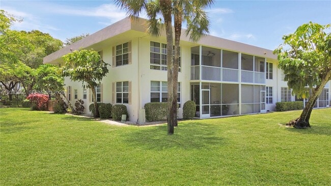 Building Photo - 3641 Oaks Clubhouse Dr
