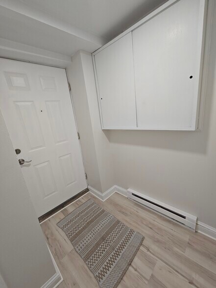 Building Photo - 271 Hudson Ave