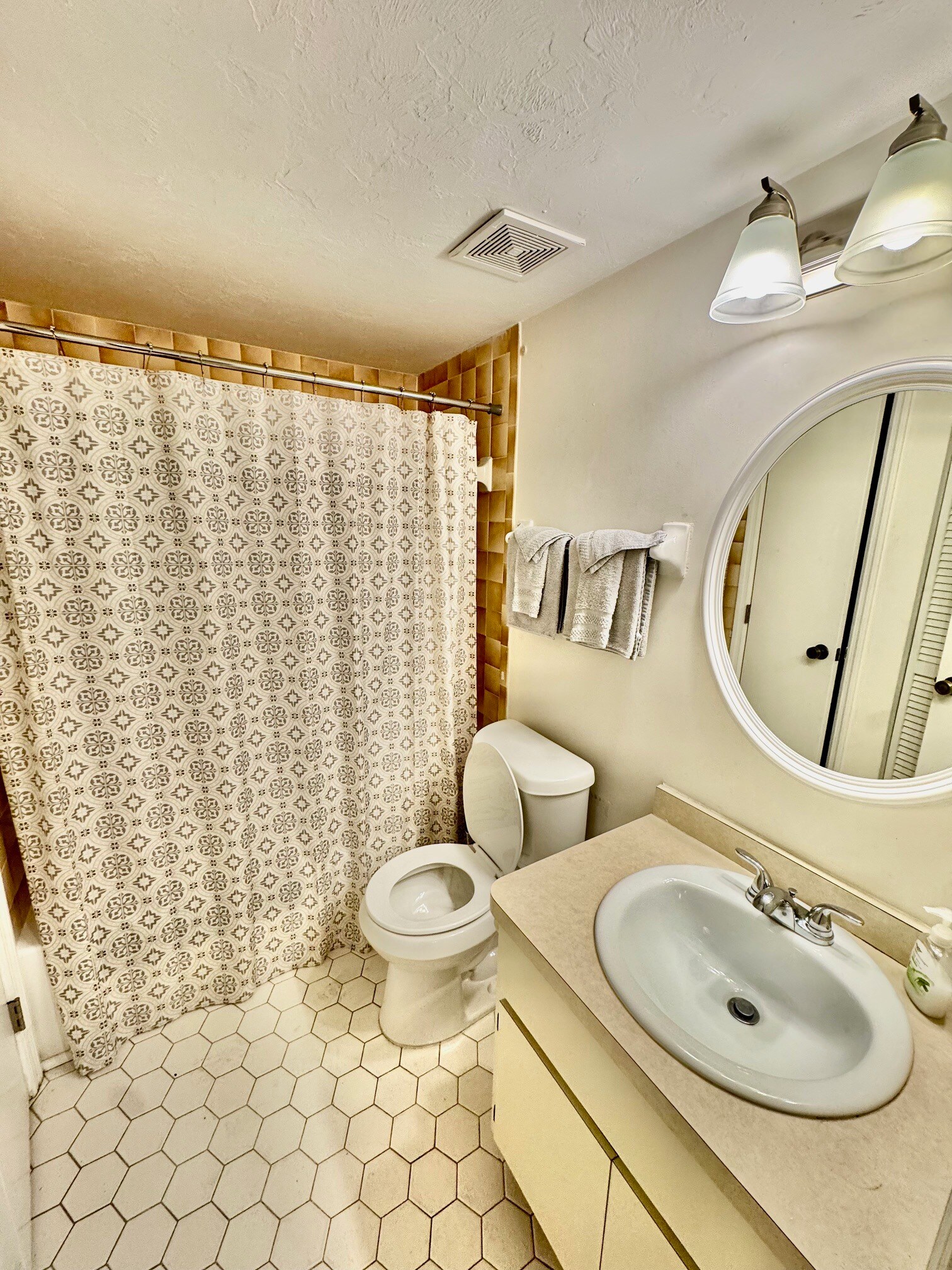 Building Photo - 22523 Westchester Blvd