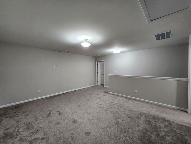 Building Photo - 3 Bedroom Townhome Community on Lake Wylie