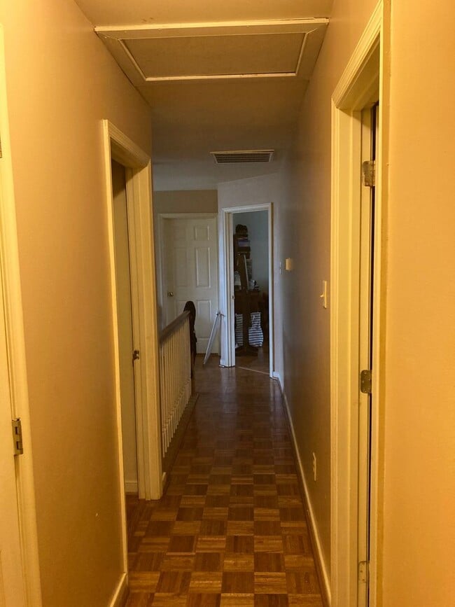 Building Photo - 4 BR/ 2.5 BA Spacious home in Chesterfield
