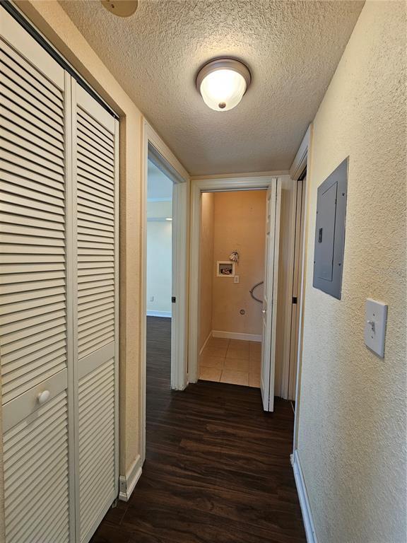 Building Photo - 119 N Evergreen Ave