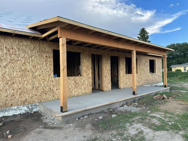 Building Photo - Coming Soon – Brand New 2 Bed, 1 Bath Duplex in Twin Bridges