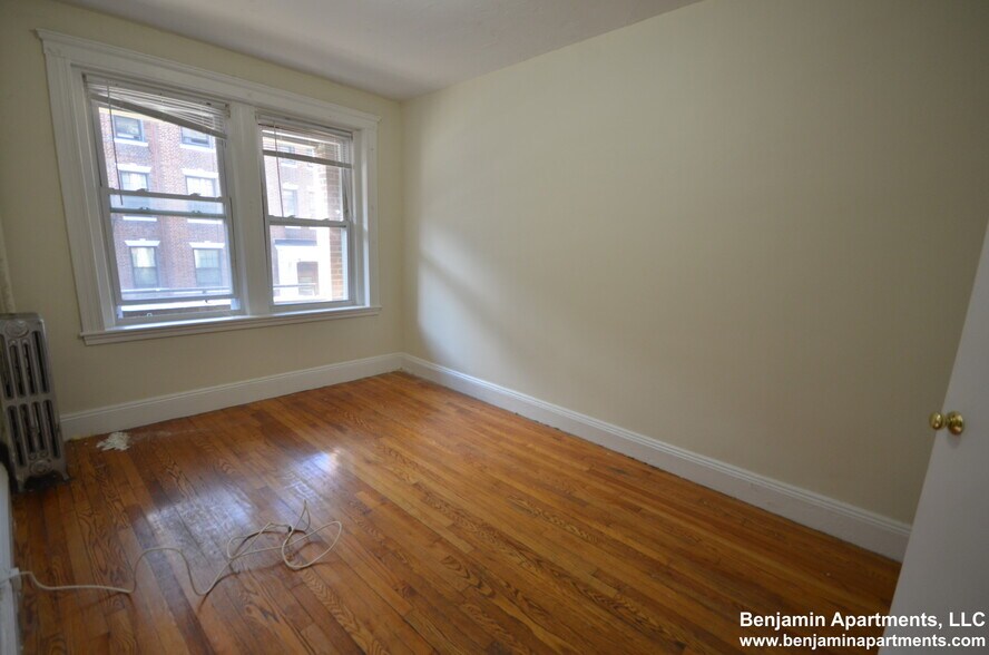 Building Photo - 119 Sutherland Rd