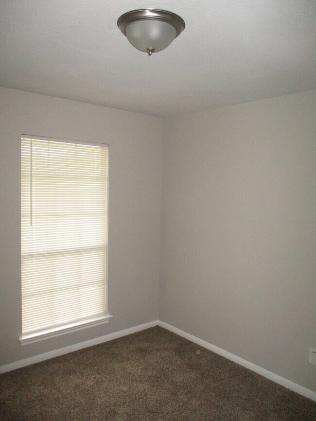 Building Photo - 3423 Abinger Ln