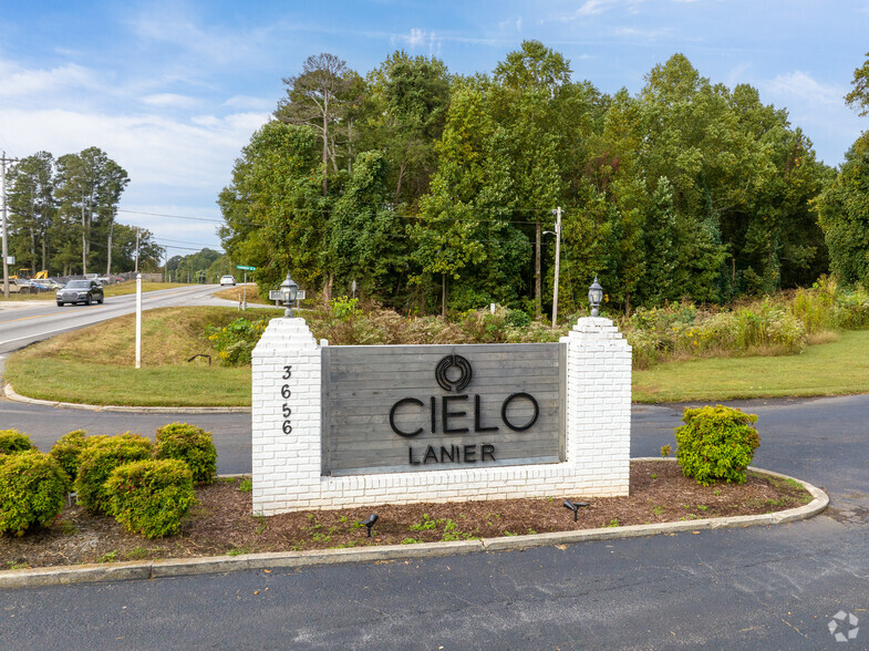 Building Photo - Cielo at Lanier