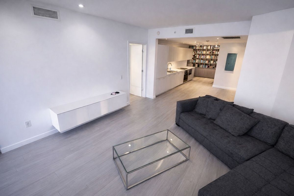 Building Photo - 501 NE 31st St