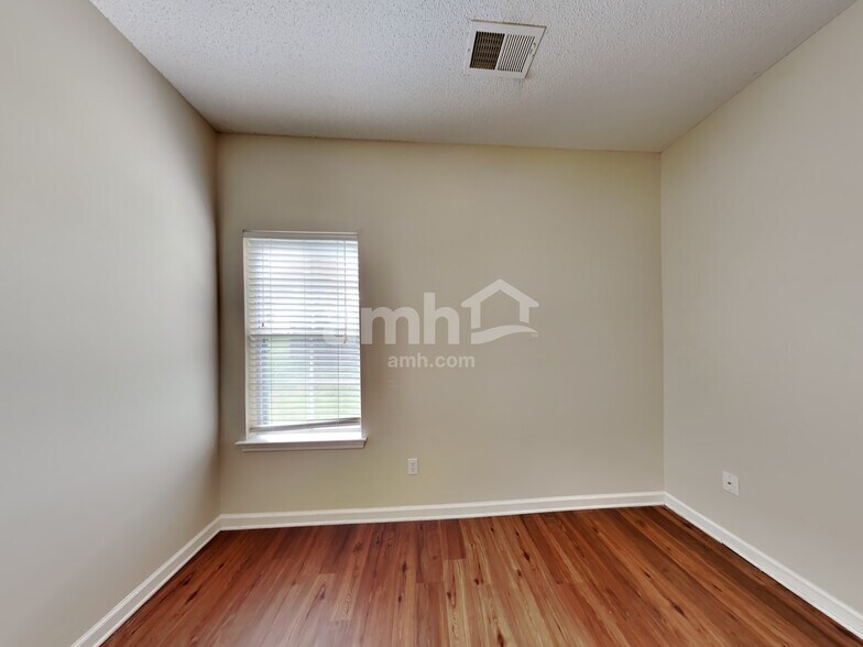 Building Photo - 4607 Orange Tulip Dr