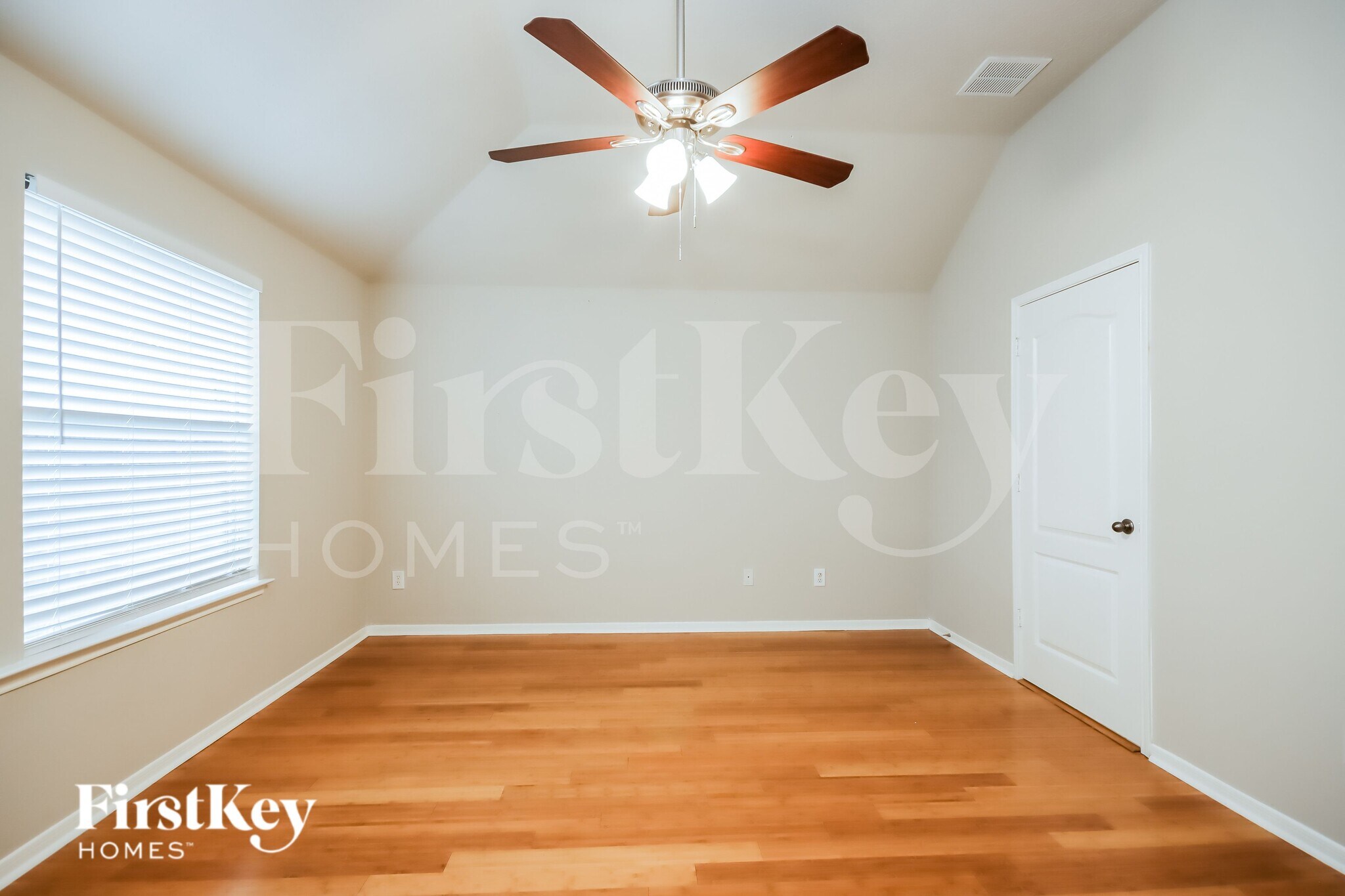 Building Photo - 31223 Rainwood Park Ln