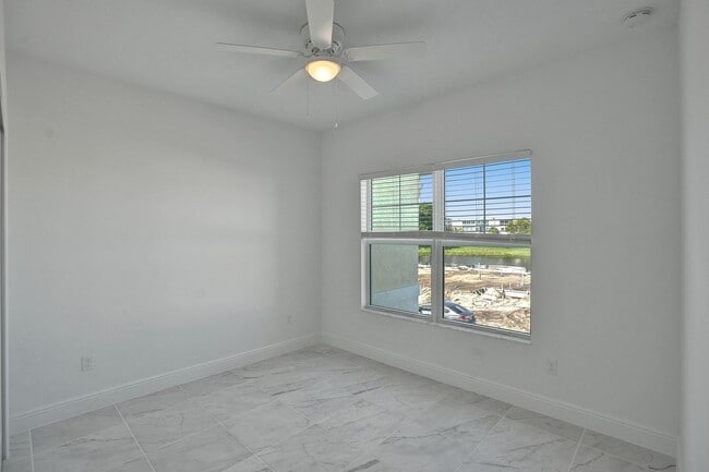 Building Photo - Gorgeous Brand New 3 Bedroom 2 Bath (2-story) Townhouse in Deerfield Beach